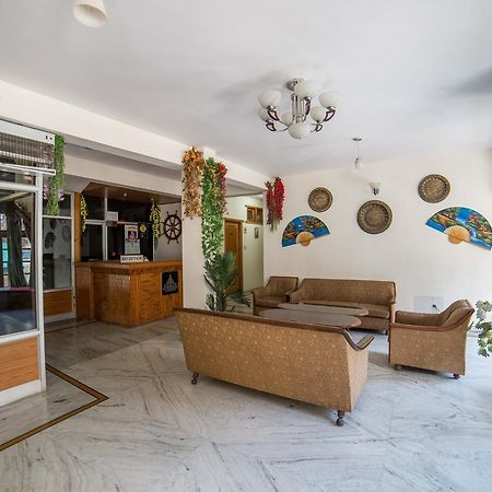 Hotel Satkar Residency - Riverside Old Manali Buitenkant foto