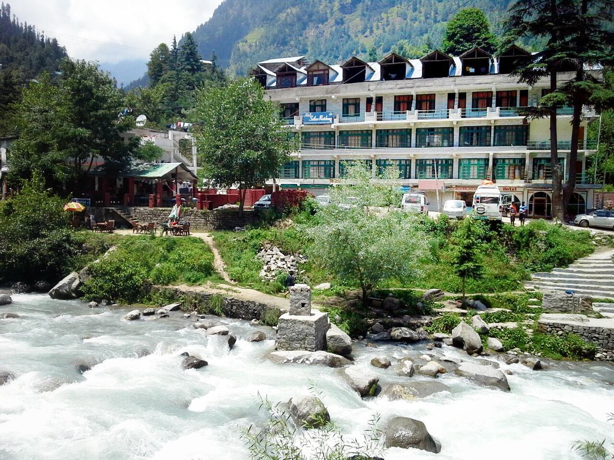 Hotel Satkar Residency - Riverside Old Manali Buitenkant foto