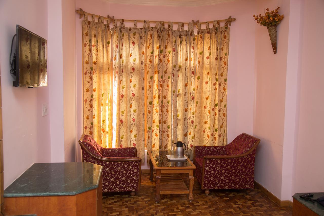 Hotel Satkar Residency - Riverside Old Manali Buitenkant foto