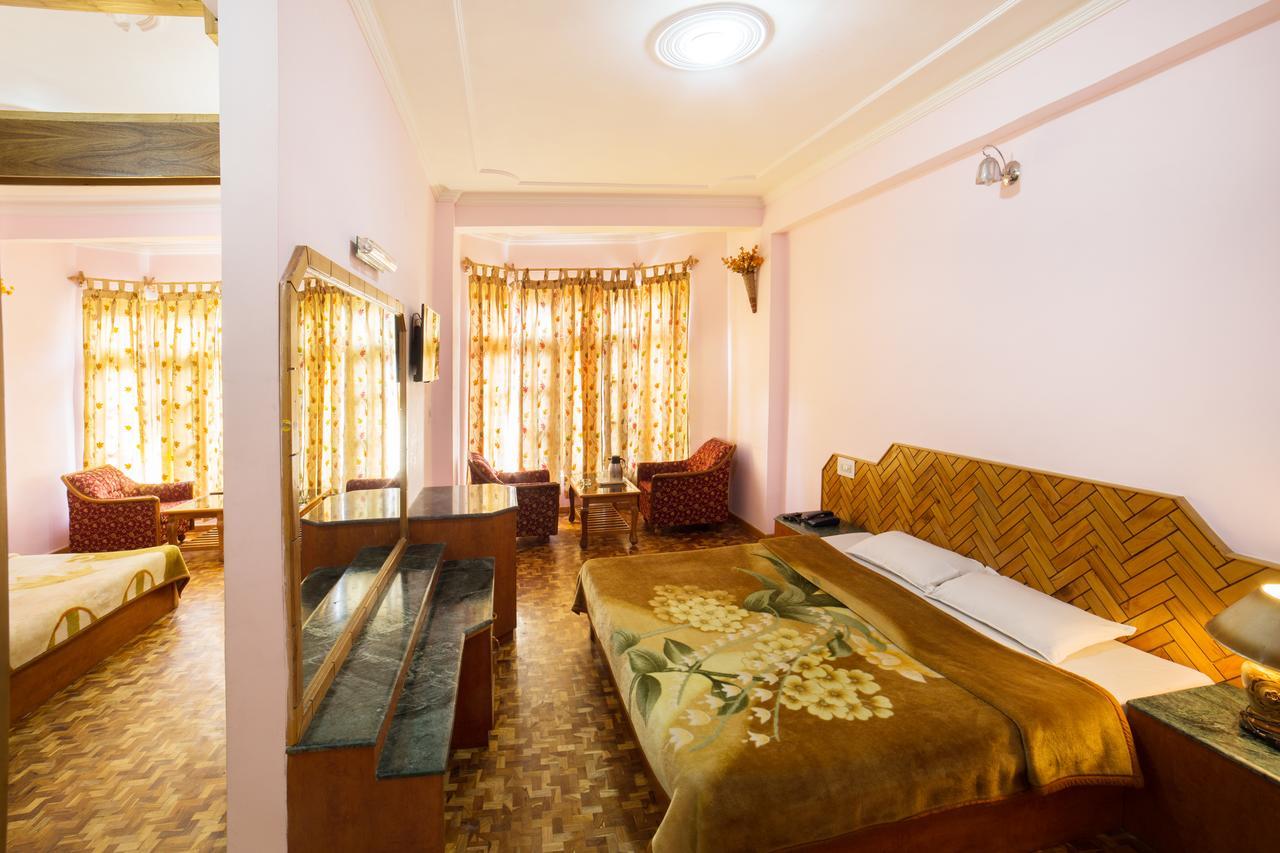Hotel Satkar Residency - Riverside Old Manali Buitenkant foto