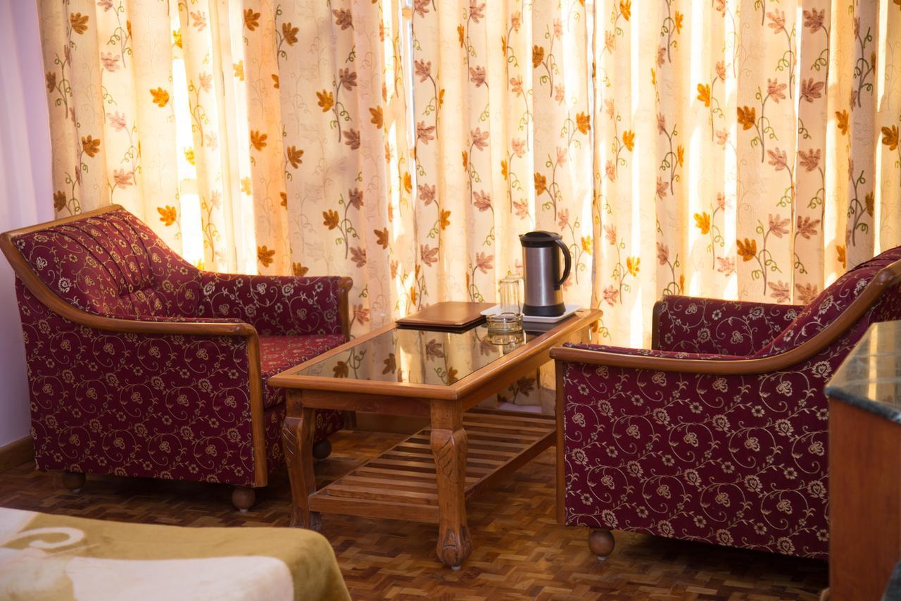 Hotel Satkar Residency - Riverside Old Manali Buitenkant foto