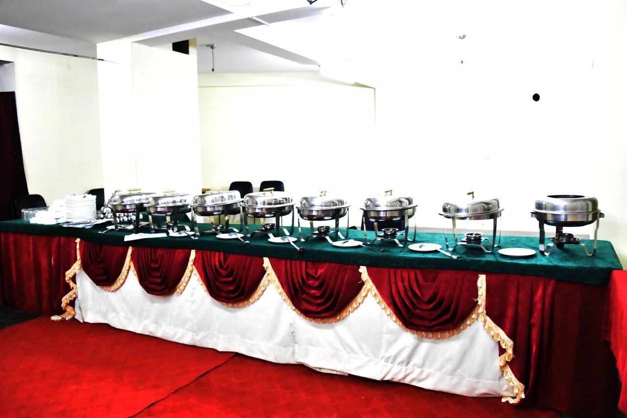 Hotel Satkar Residency - Riverside Old Manali Buitenkant foto